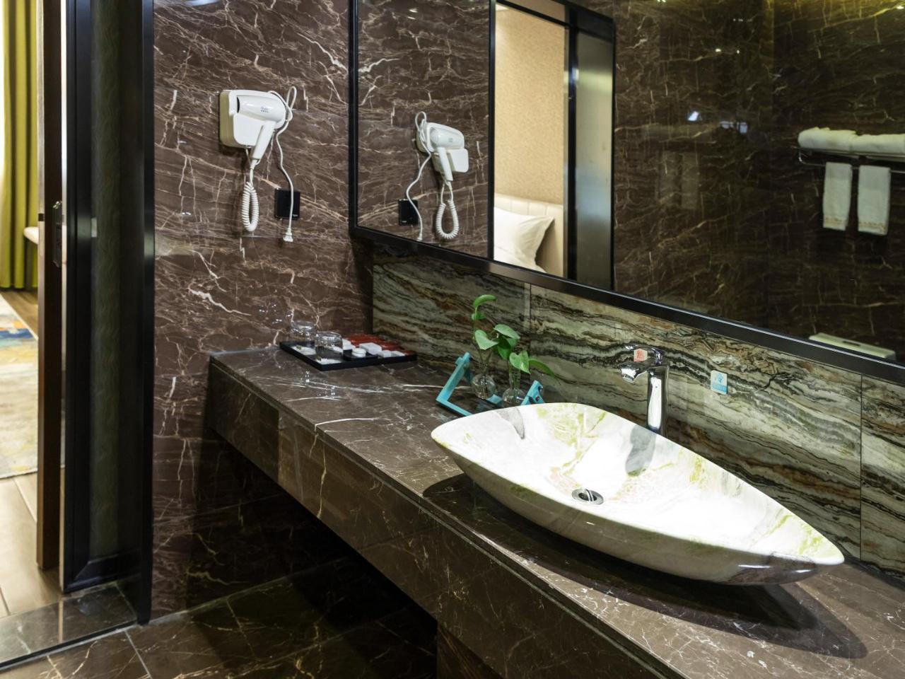 Kardon Hotel Gorgeous Guangzhou Exterior foto